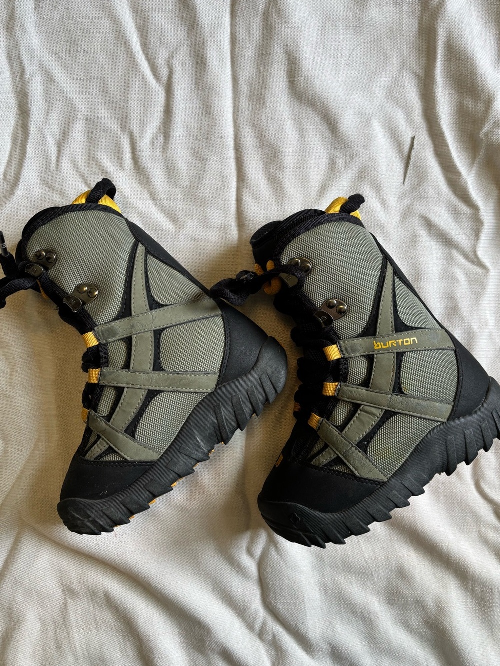 Burton Kids snowboard boots